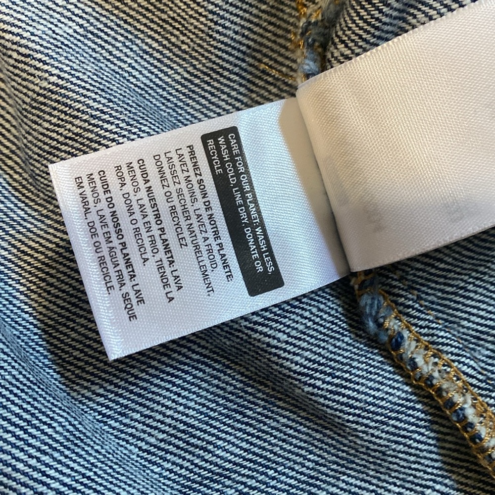 Levi’s Denim Long Sleeve Button-Up Top - Picture 13 of 17